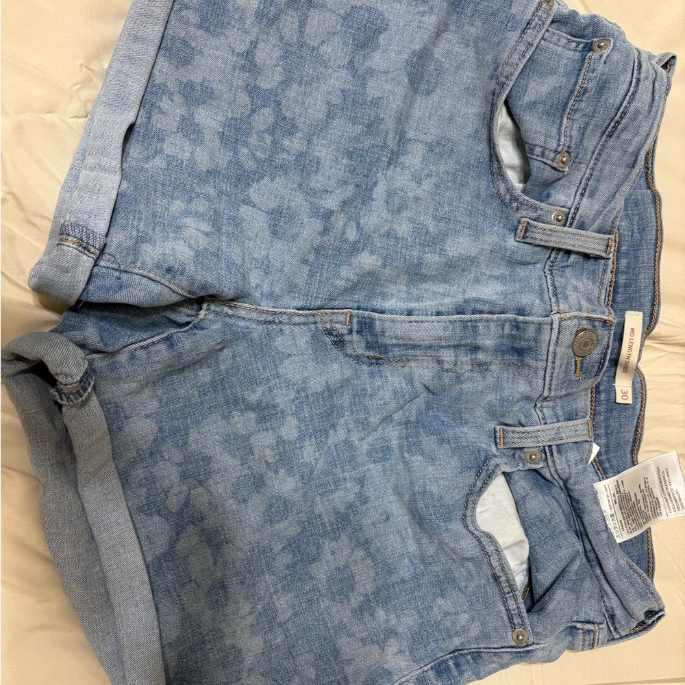 Levi's Light Wash Denim Shorts